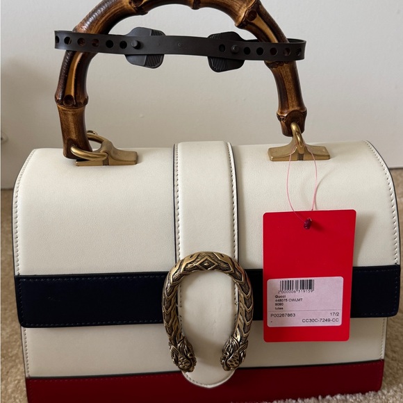 Elegant Cream and Red Gucci Handbag with Bamboo Handle - Picture 1 of 4